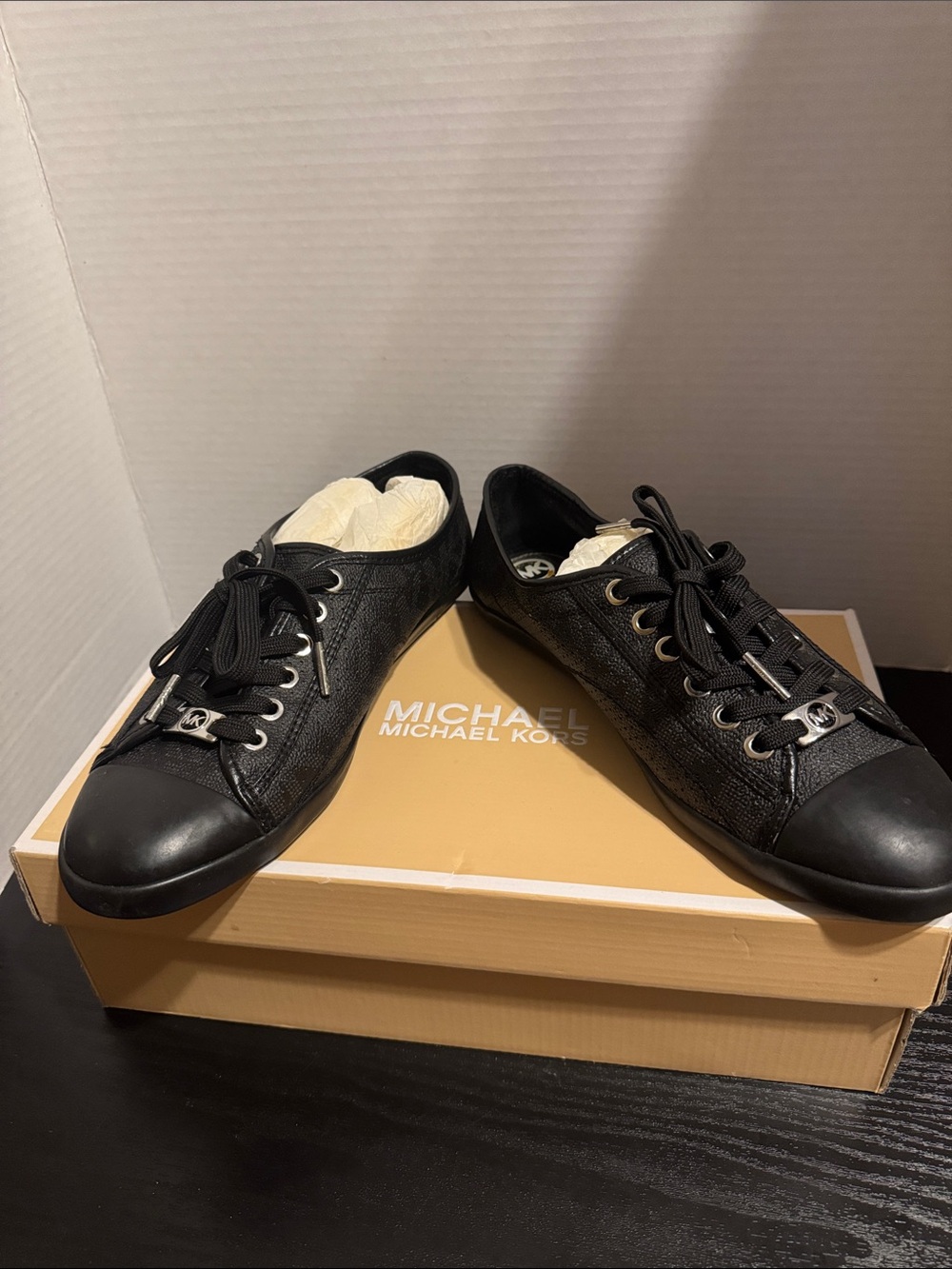 MICHAEL Michael Kors Black Lace-Up Low-Top Sneakers with Silver Logo Hardware